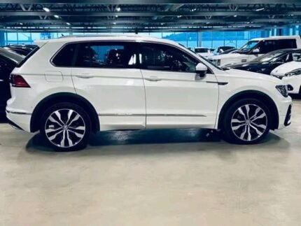 Volkswagen Tiguan 2,0 Tdi - 239CH  - Aut. / 4x4 / R LINE -  / automatique / diesel / Prix : 17000€