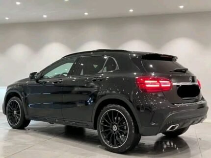 Mercedes-Benz GLA 180/AUT/AMG EDITION/PANORAMIQUE /RYGGEK/NAVI/NATTPK/2020 / AUTOMATIQUE / Prix : 15000€