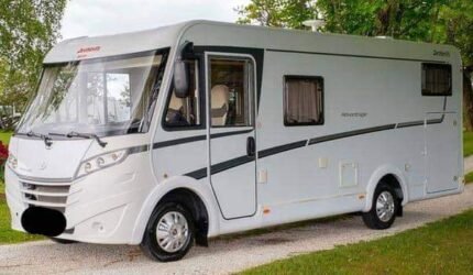 Dethleffs Advantage I 6611 | 2.3 150 CH | manuelle | 36000 KM ( certifié ) | 2015 | 4 places | 4 couchages | panneaux solaires | Longueur 692 cm | Largeur 233cm| Poids total3499 kilogrammes| Poids net | 2925 kilogrammes Charge utile | 574 kilogrammes | panneaux solaires / Prix : 30000€