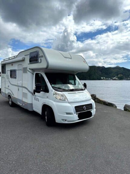 Adria Coral 660DP |  2009 | 69 800 km ( certifié ) | 130 CH | 6 places | 6 couchages / Prix : 17000€