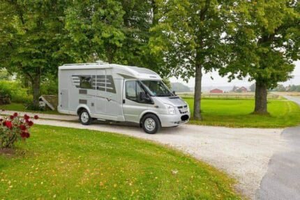 Ford TDCi 2,2 140 CH Hymer SILVER | manuelle | diesel | 98000 Km | 4 places | 4 couchages | 2010 | permis B / Prix : 14500€