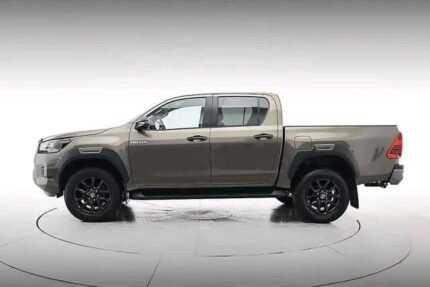 Toyota HiLux 2,8 204 CH  D-Cab 4WD SR+ Inv. X automatique, diesel, 2022 , 26 178 km ( certifié ) / Prix :21000€