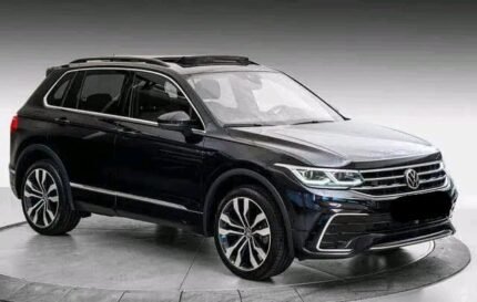 Volkswagen Tiguan année: 2022 e-hybrid r-line 245 CH  /H-feste/PANORAMIQUE /R-Kam/Matrix/ essence + électrique / 29100 KM / Prix : 25000€
