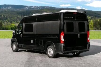 Peugeot 2.0 163 CH Tourner,  année : 2018 , 47 000 km certifié , 4 couchages , 4 places , permis B , panneaux solaires / Prix : 25000€