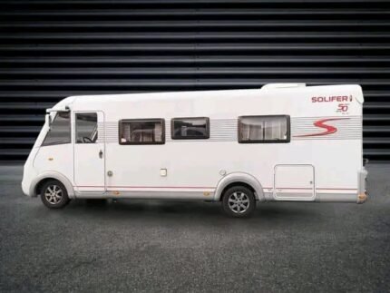 FIAT 2.3 131 CH Solifer Finlandia  integral, boîte: manuelle , diesel , 2014 , 74847 km, 4 places , 4 couchages , permis B , panneaux solaires ,  Test d’étanchéité ok / PRIX : 25000€