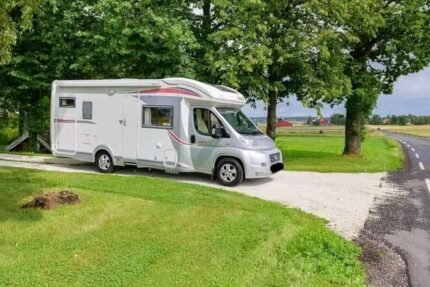 FIAT 2.3 131 CH Challenger PRIUM XG , 2011 , manuelle , 72000 Km , 4 places , 4 couchages , permis B , panneaux solaires , test d’étanchéité ok / Prix : 15500€