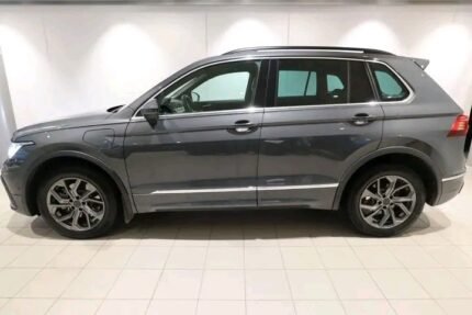Volkswagen Tiguan 1,4 eHybrid 245 Ch  R-Line cuir ,Adapt. ,Rcam , essence + électrique, 41500 km certifié , automatique / Prix : 25000€  année: 2021