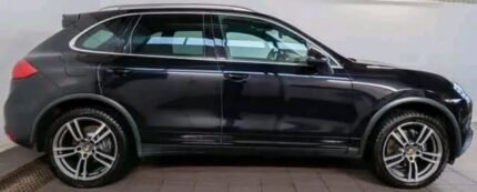 Porsche Cayenne Diesel 3.0  211 CH /Cruise/ PANORAMIQUE /Park.V/Navi .R/attelage /DAB+ / année : 2014 , kilométrage: 114735 km / Automatique, Diesel / Prix : 17000€