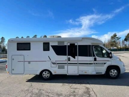 FIAT 2.3 150 CH Adria Coral S 670SL , année : 2017 , boîte : manuelle , diesel, 5 places , 5 couchages , kilométrage : 37041 km , panneaux solaires / Prix : 27000€