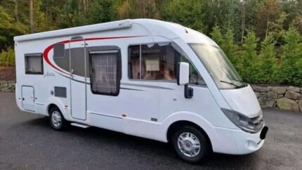 FIAT 2.3 131 CH Bürstner Aviano i684  , année : 2013 , kilométrage : 50600 Km , Manuelle , Diesel, 5 places , 5 couchages , permis B , panneaux solaires , test d’étanchéité ok / Prix : 20000€  ! 5 couchages