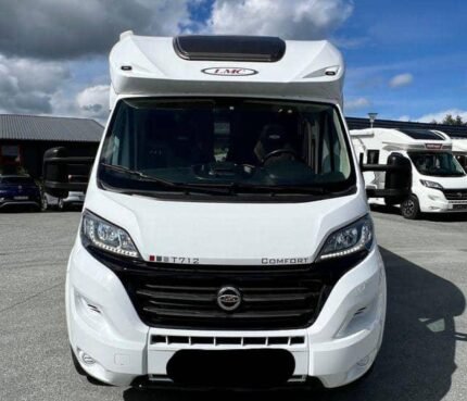 Prix : 30000€  FAIT 2.3 150 CH LMC Cruiser T712 / année : 2018 , diesel, 4 places , 4 couchages , // Lits simples / Salle de bain complète / Automatique / 150cv / NAVI / NX-5 / diesel / Permis B , panneaux solaires , test d’étanchéité ok, porte vélos