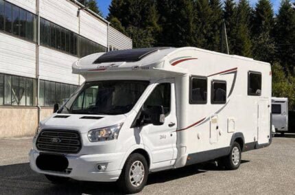 Prix : 25000€  FORD 2.0 170 CH Roller Team Auto Roller , année : 2017 , kilométrage : 42606 km , diesel ,manuelle , 4 places , 4 couchages , panneaux solaires , test d’étanchéité ok , permis B , 