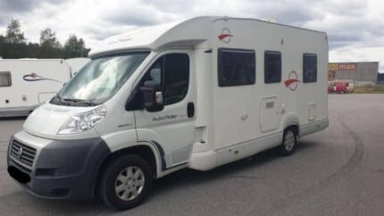 Prix : 14000€  FIAT 2.3 130 CH Roller Team , année : 2007 , 93000 Km , 4 places , 4 couchages , permis B , panneaux solaires , diesel, manuelle