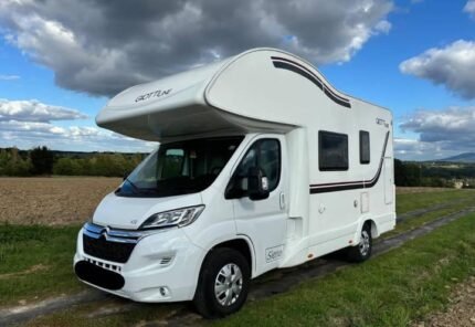 Prix : 25000€   Citroën 2.2 140CH Giottiline Siena 430, manuelle , diesel , année : 2020 , kilométrage : 62 000 , 3 500 Kg , permis B , 6 places , 6 couchages, panneaux solaires , porte vélos , test d’étanchéité ok ,  
