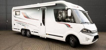 Prix : 50000€ , KABE Travel Master i810 LGB | 2019 | 29 500 km | 177 ch | Intégral luxe | ALDE | Lit pavillon | 4 places